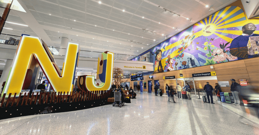 Guía al Aeropuerto de Newark (EWR) 2026: Wi-Fi, Transporte y Salas VIP